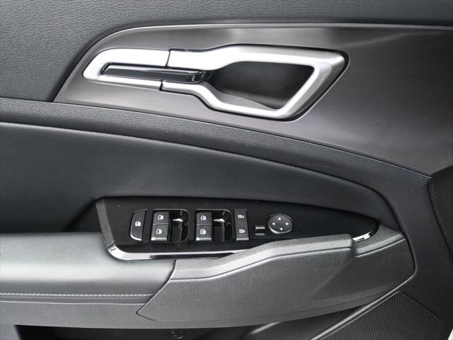 used 2023 Kia Sportage Hybrid car, priced at $28,000