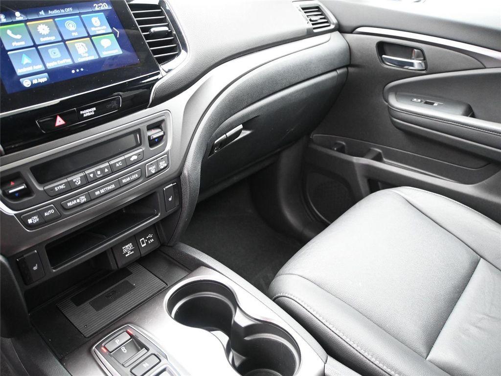 used 2022 Honda Pilot car, priced at $30,995
