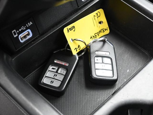 used 2021 Honda CR-V car, priced at $25,700