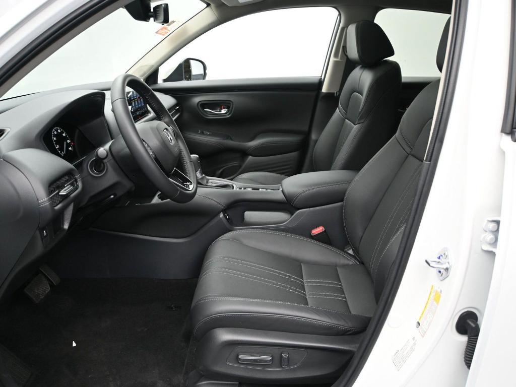 used 2025 Honda HR-V car, priced at $31,000