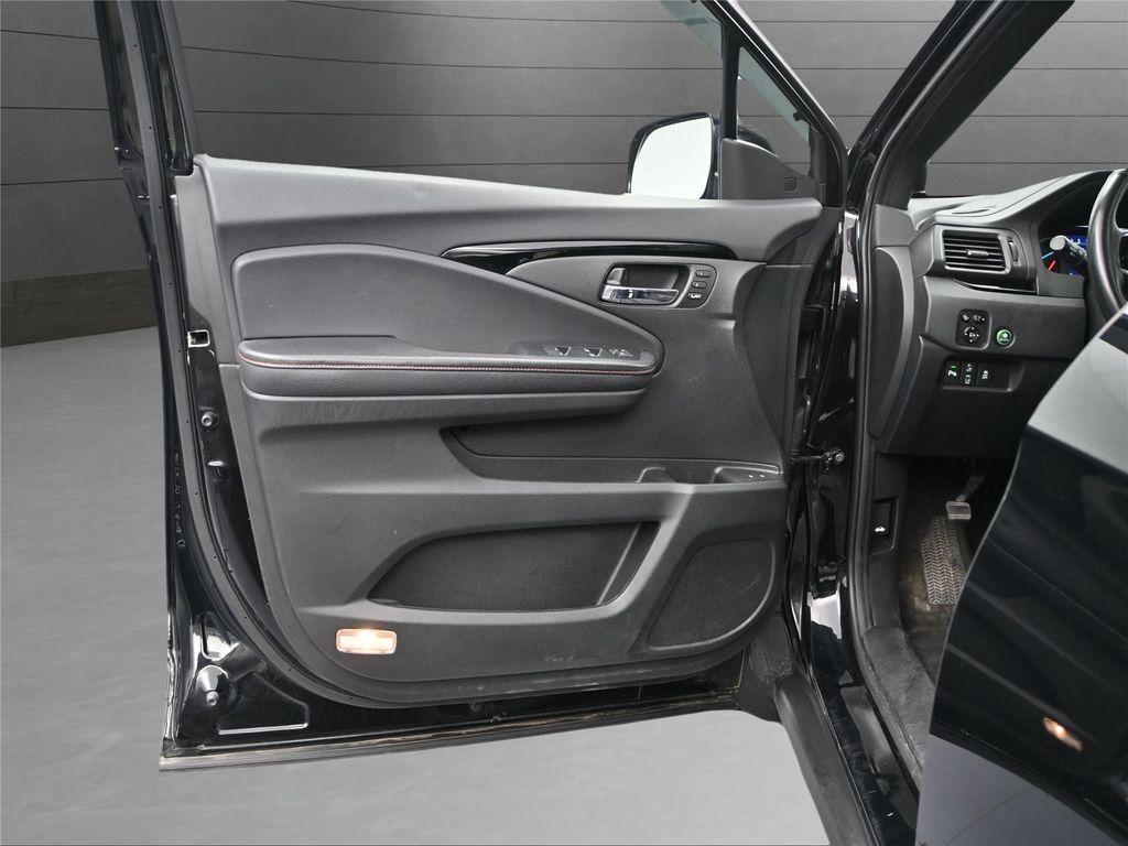 used 2021 Honda Pilot car, priced at $28,400