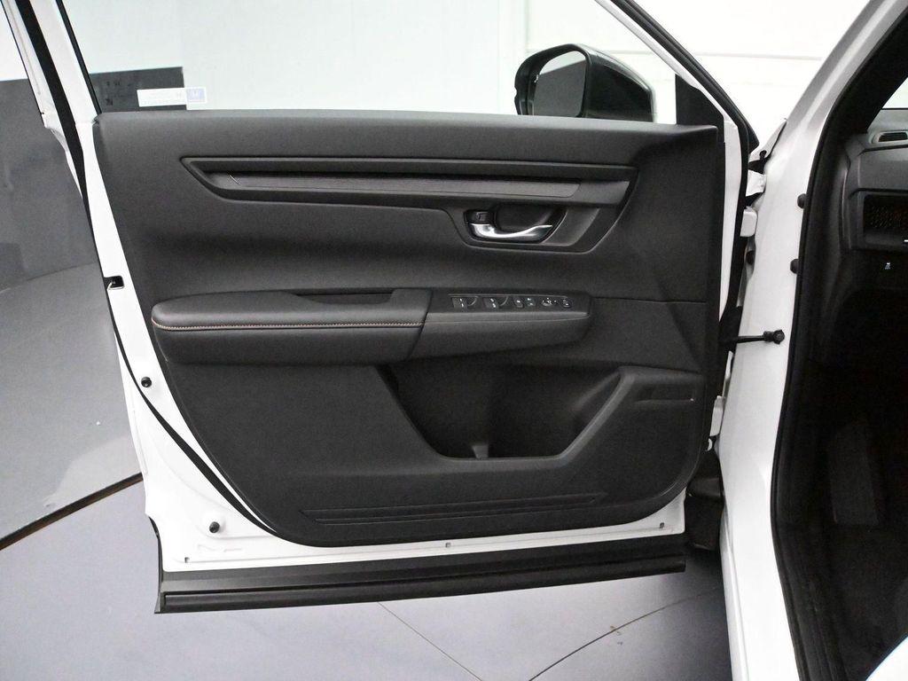 used 2025 Honda CR-V Hybrid car, priced at $34,000