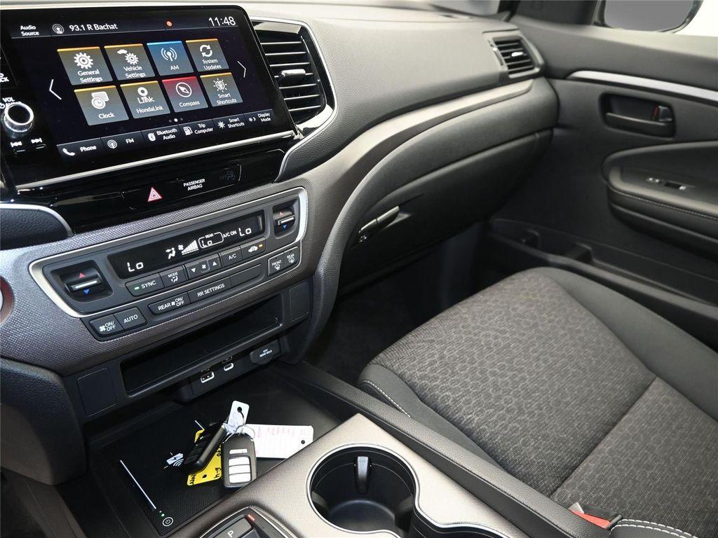 used 2025 Honda Ridgeline car, priced at $33,000