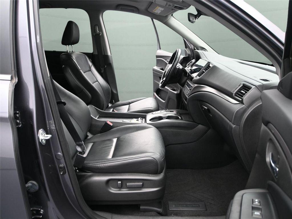 used 2022 Honda Pilot car, priced at $27,000