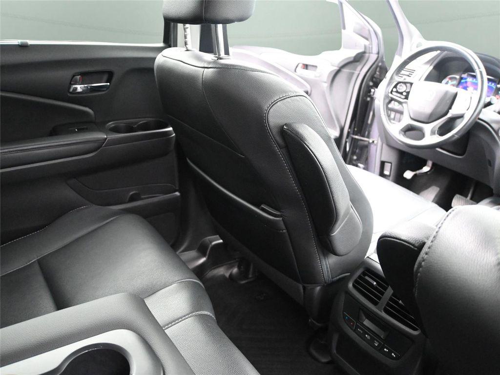 used 2022 Honda Pilot car, priced at $27,000