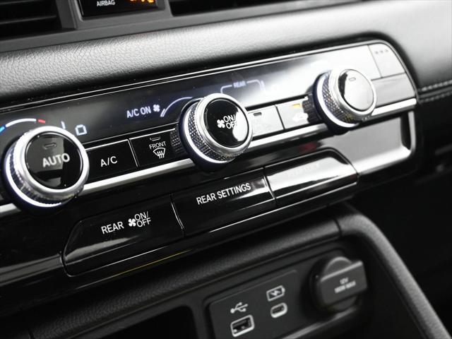 used 2025 Honda Pilot car, priced at $50,400