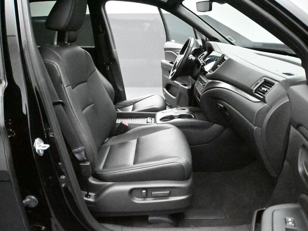 used 2023 Honda Passport car, priced at $29,000