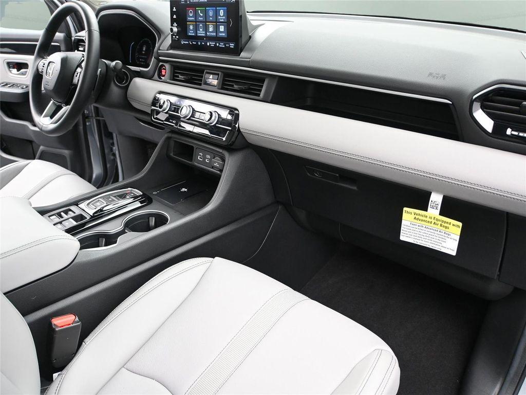 used 2025 Honda Pilot car, priced at $45,000