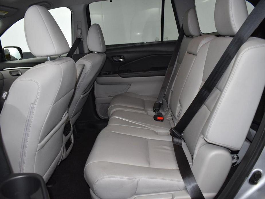 used 2022 Honda Pilot car, priced at $29,000