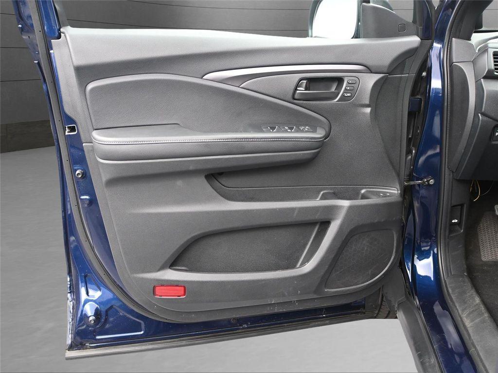 used 2022 Honda Passport car, priced at $28,700