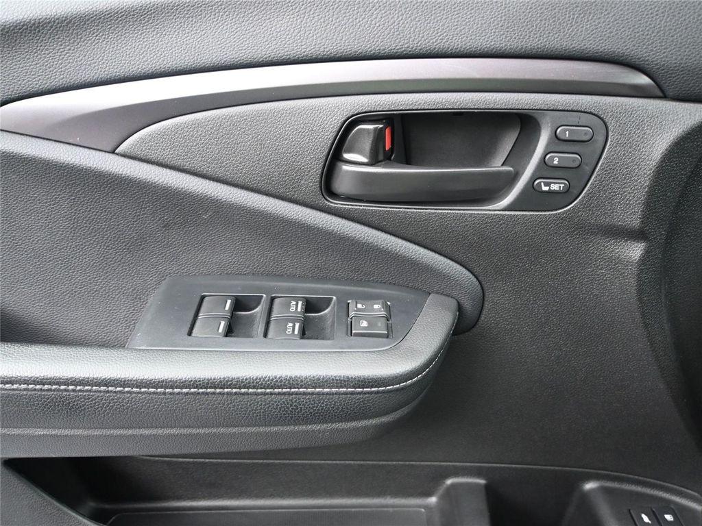 used 2022 Honda Passport car, priced at $28,700