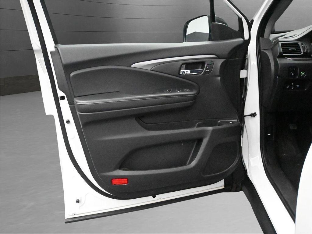 used 2022 Honda Ridgeline car, priced at $30,300