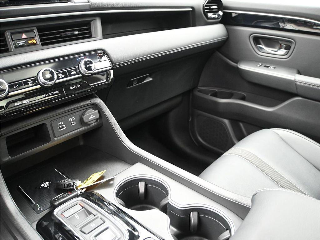 used 2025 Honda Pilot car, priced at $43,500