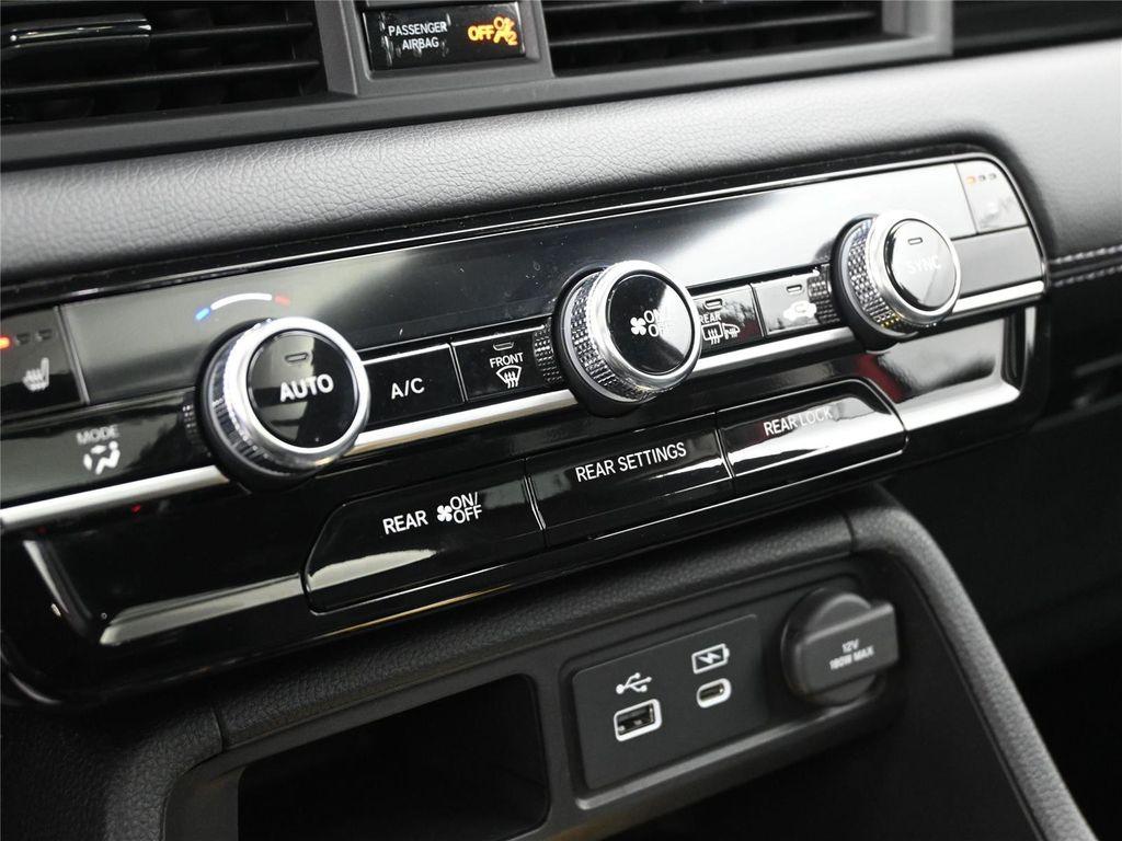 used 2025 Honda Pilot car, priced at $43,500