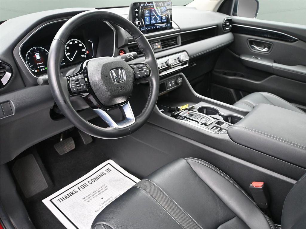 used 2025 Honda Pilot car, priced at $43,500