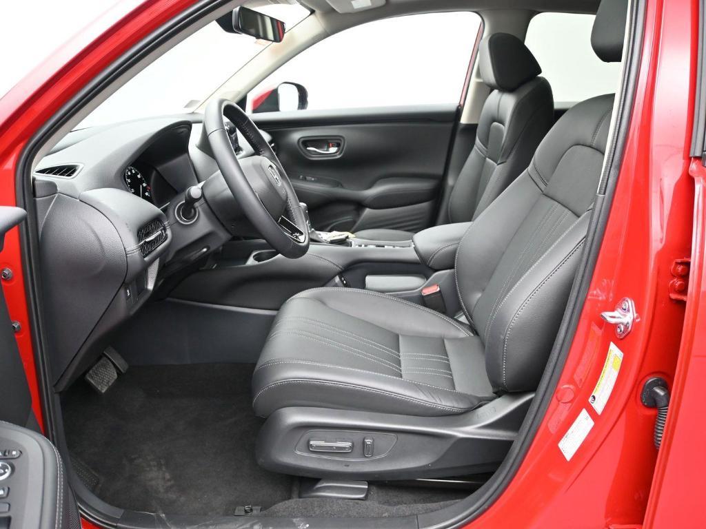 used 2025 Honda HR-V car, priced at $30,800