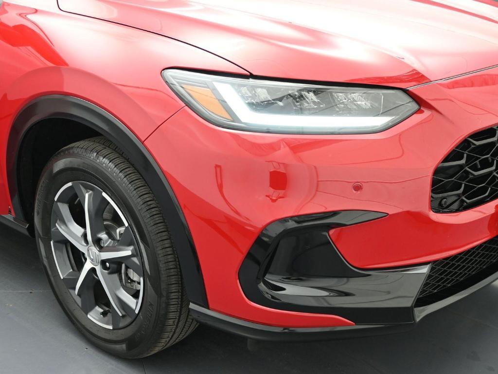 used 2025 Honda HR-V car, priced at $30,800
