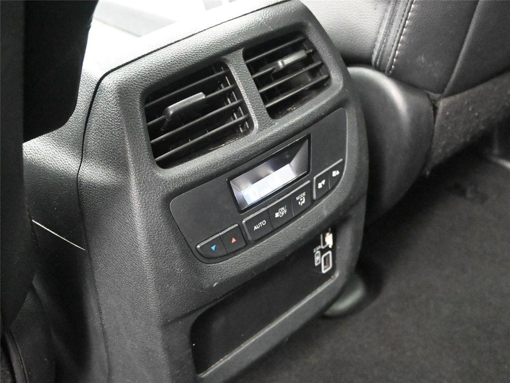 used 2022 Honda Pilot car, priced at $28,000