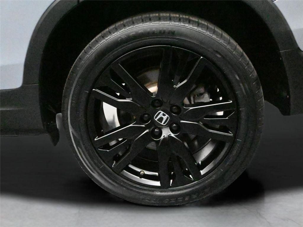 used 2022 Honda Pilot car, priced at $28,000