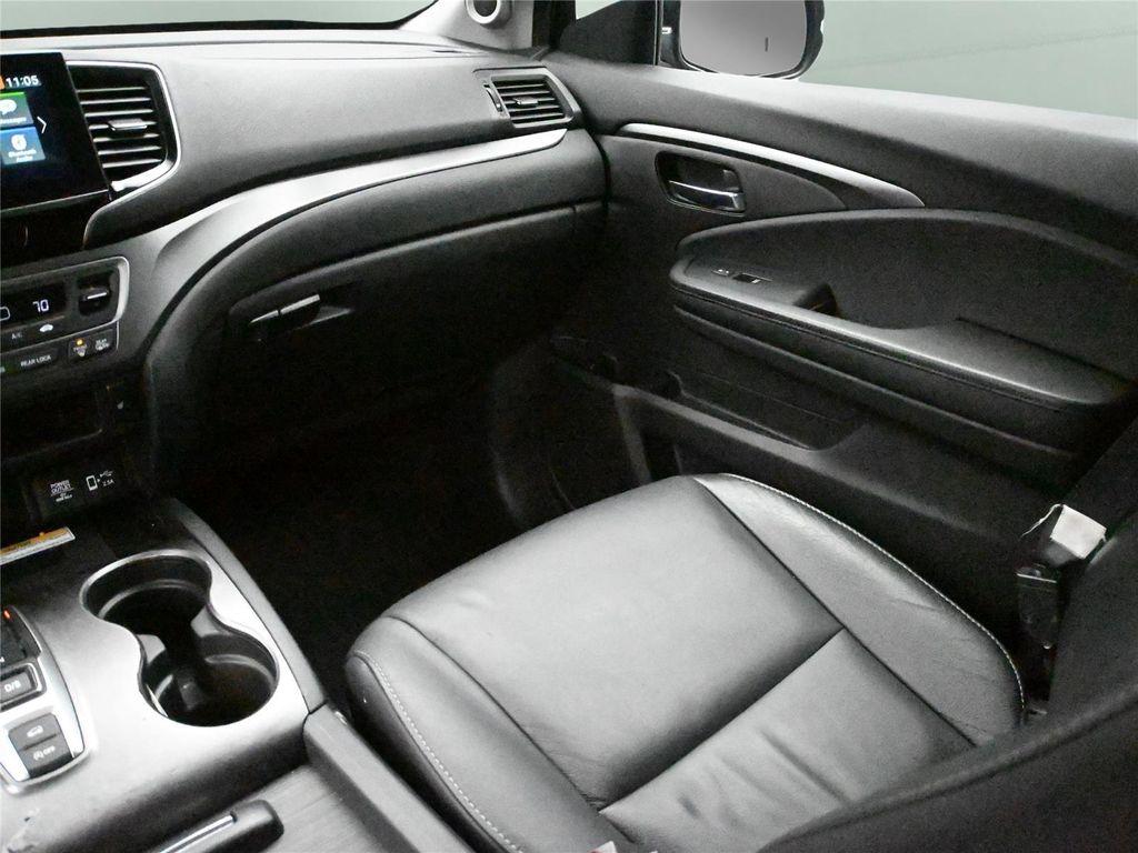 used 2022 Honda Pilot car, priced at $28,000