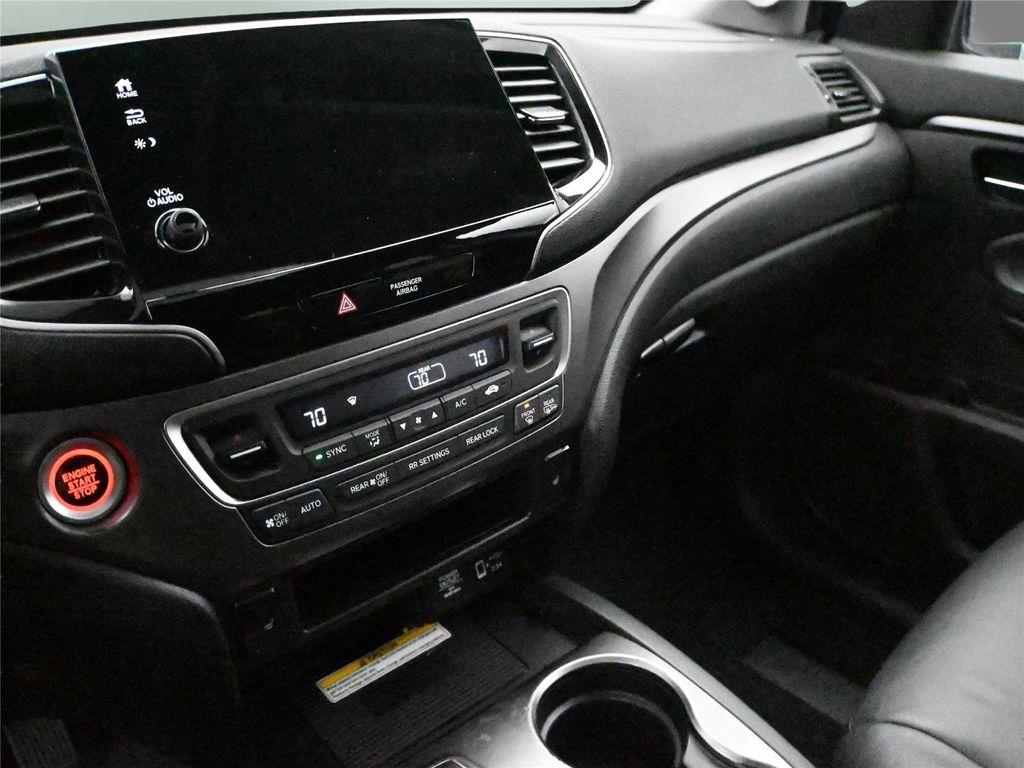 used 2022 Honda Pilot car, priced at $28,000