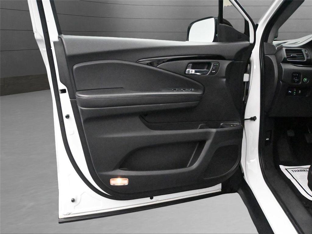 used 2021 Honda Pilot car, priced at $26,500