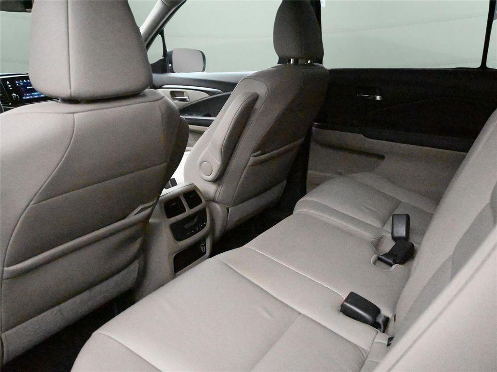 used 2022 Honda Pilot car, priced at $29,700