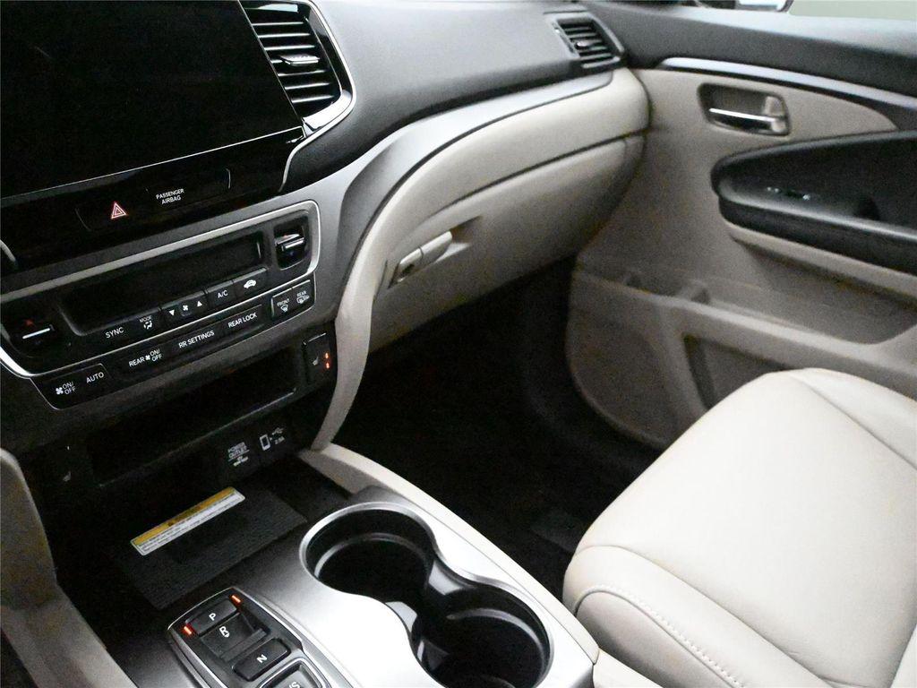 used 2022 Honda Pilot car, priced at $29,700