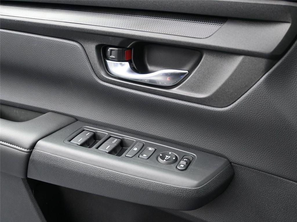 used 2025 Honda CR-V car, priced at $28,000