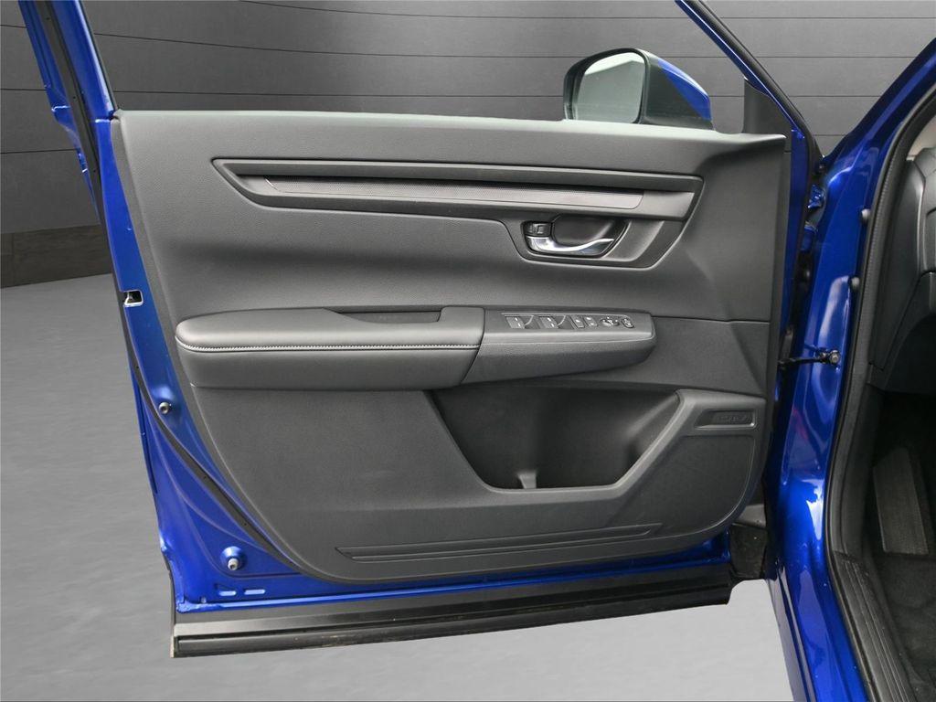 used 2025 Honda CR-V car, priced at $28,000