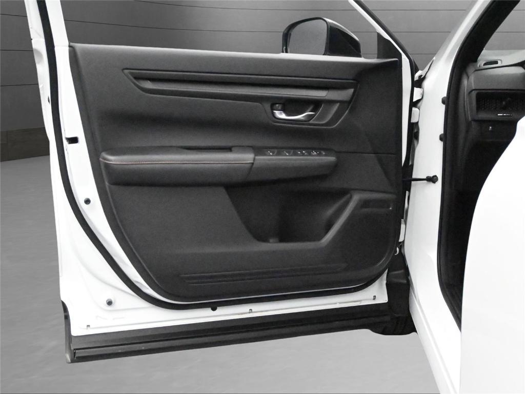 used 2023 Honda CR-V Hybrid car, priced at $28,000