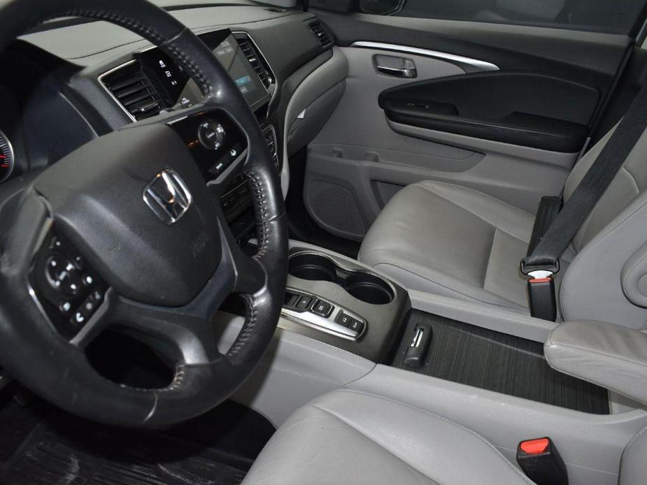 used 2022 Honda Pilot car, priced at $28,000