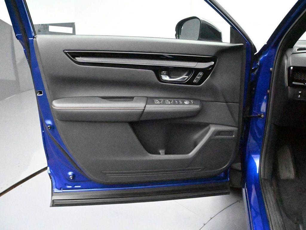 used 2023 Honda CR-V Hybrid car, priced at $32,500