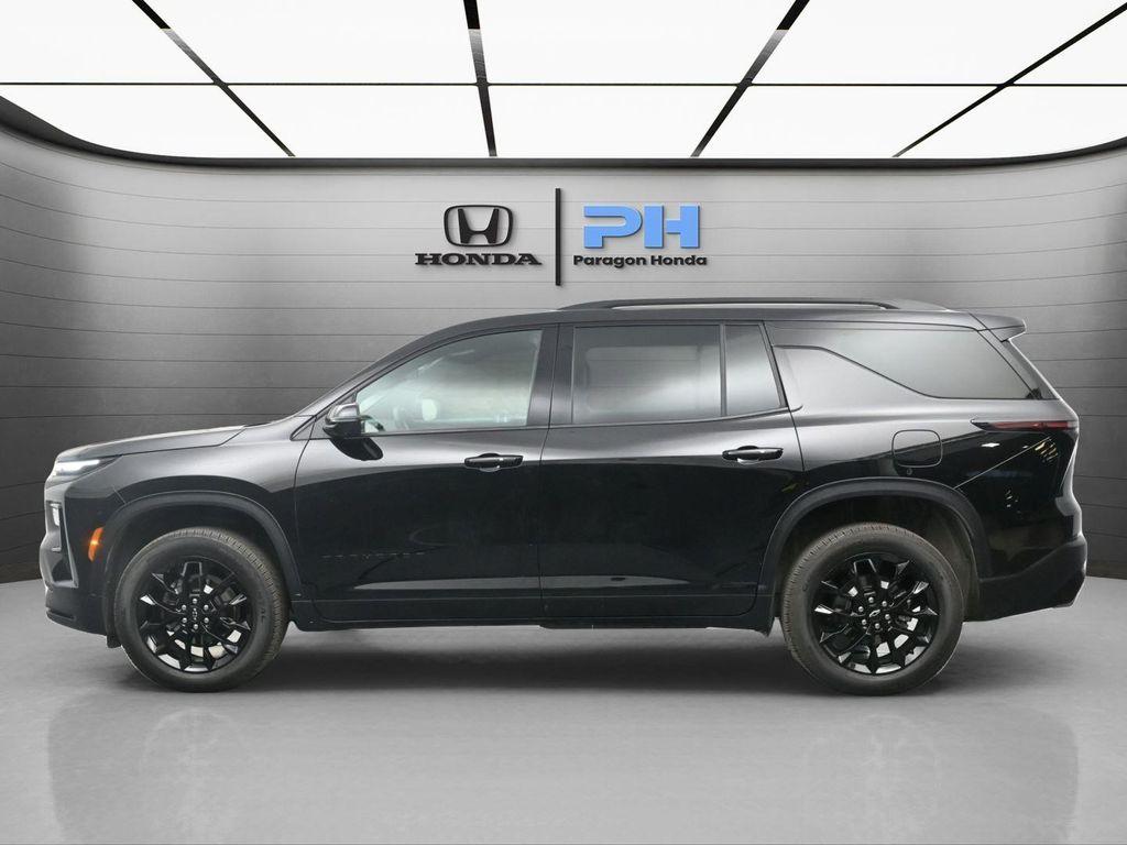used 2025 Chevrolet Traverse car, priced at $35,500