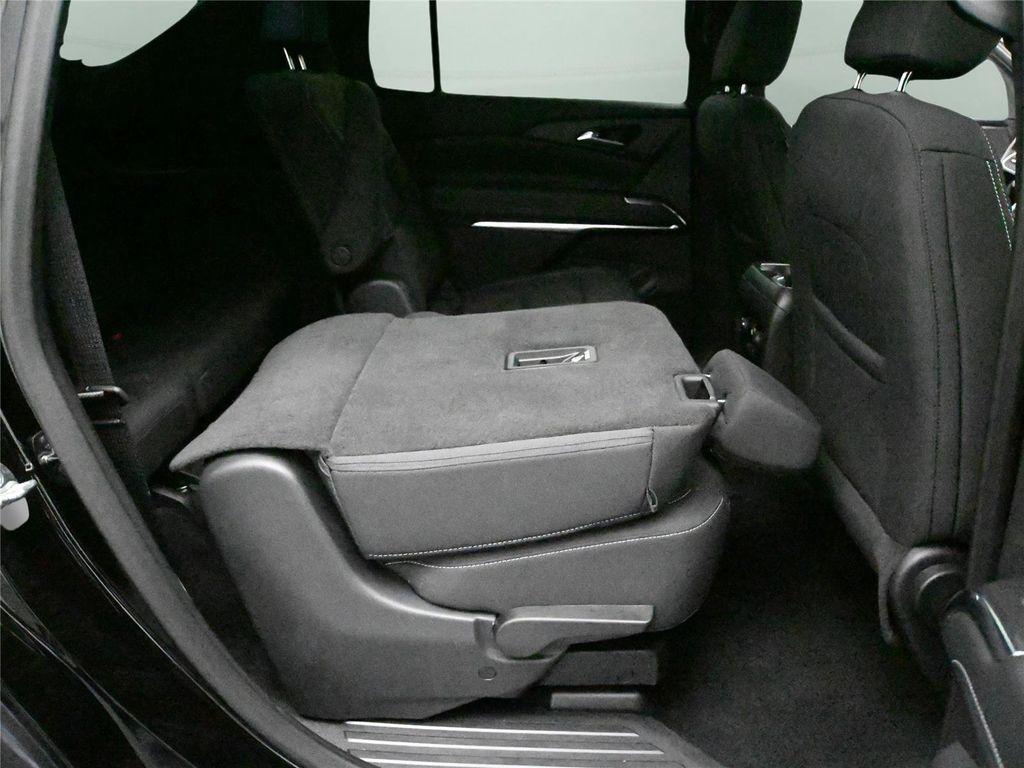 used 2025 Chevrolet Traverse car, priced at $35,500