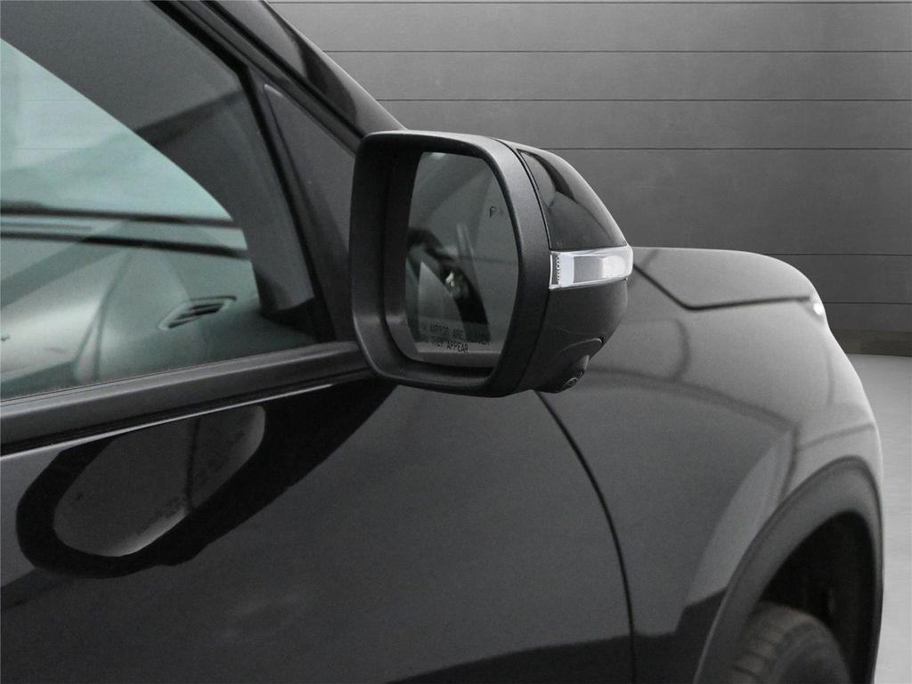 used 2025 Chevrolet Traverse car, priced at $35,500