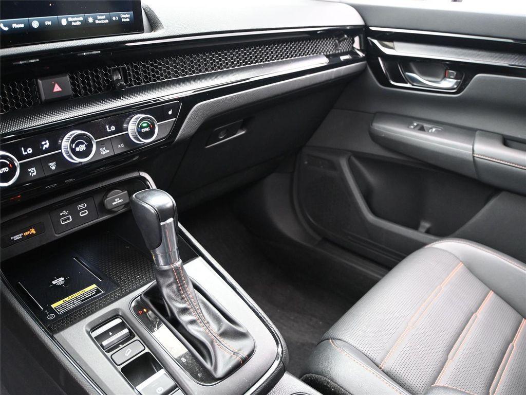 used 2023 Honda CR-V Hybrid car, priced at $31,000