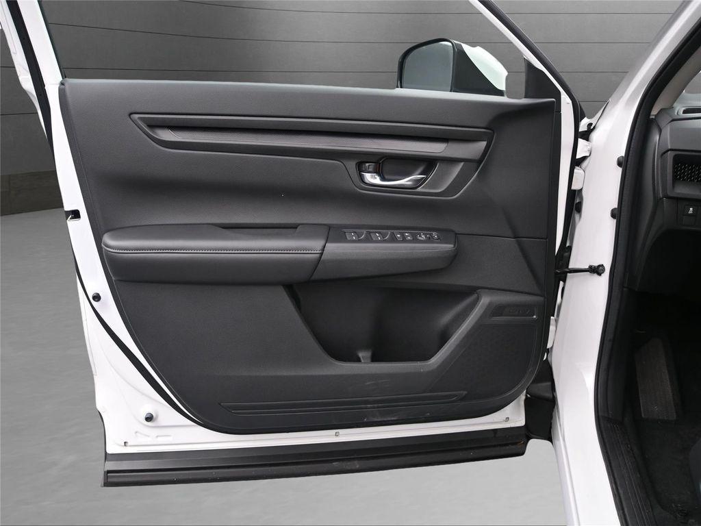 used 2025 Honda CR-V car, priced at $27,500