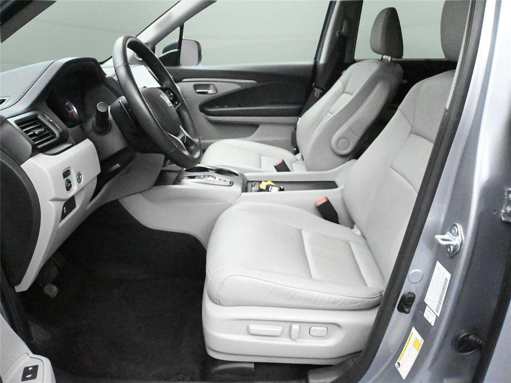 used 2022 Honda Pilot car, priced at $28,400