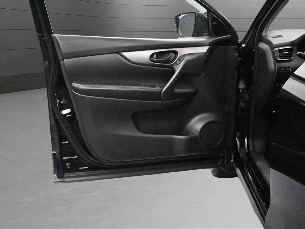 used 2020 Nissan Rogue Sport car, priced at $15,550