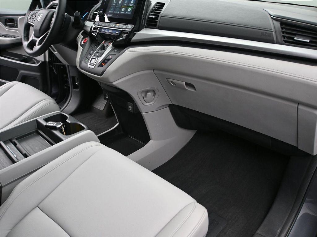 used 2024 Honda Odyssey car, priced at $35,000
