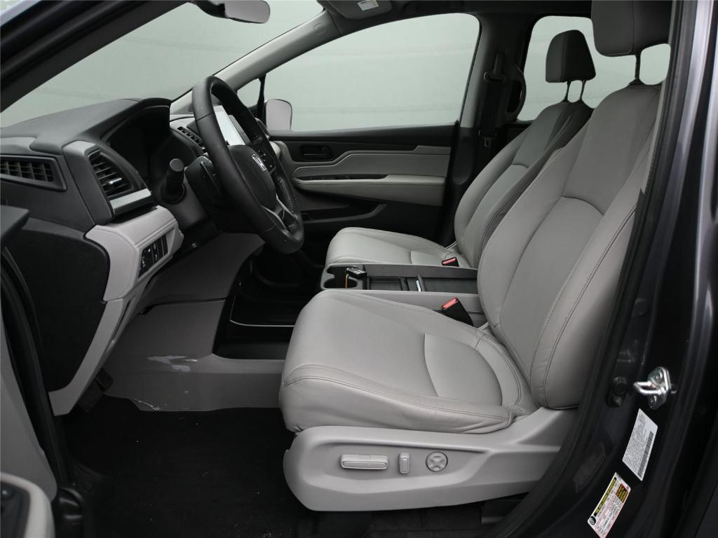 used 2024 Honda Odyssey car, priced at $38,000