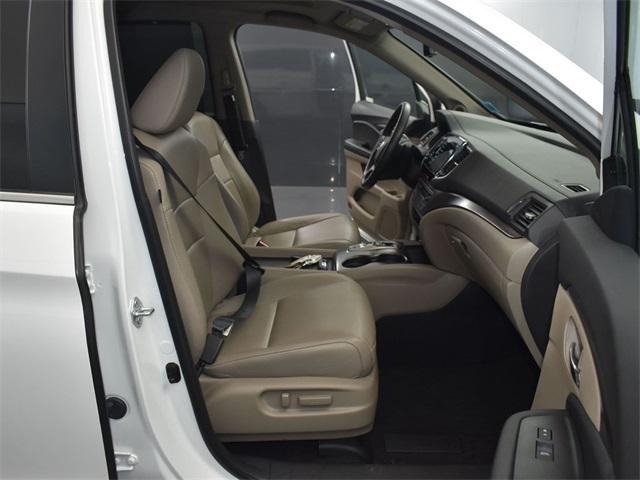 used 2022 Honda Pilot car, priced at $28,200