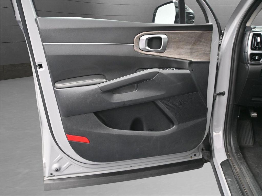 used 2022 Kia Sorento car, priced at $23,600