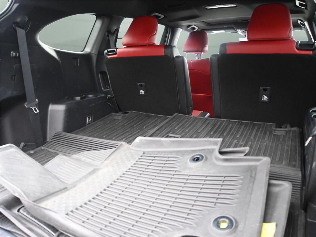 used 2022 Toyota Highlander car, priced at $35,450