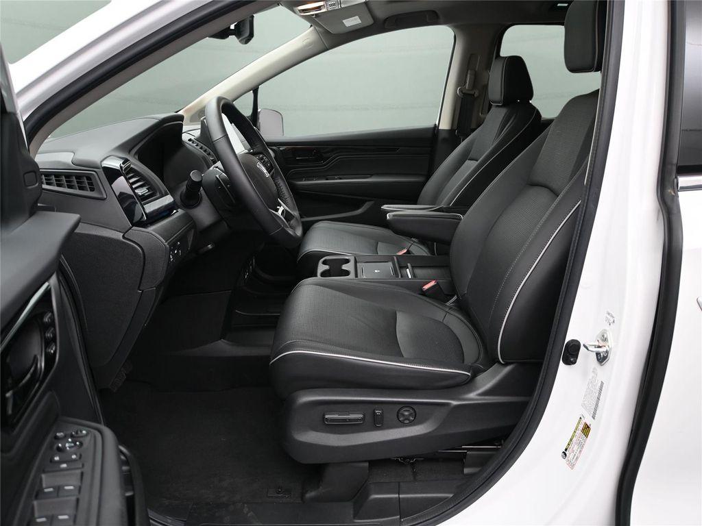used 2025 Honda Odyssey car, priced at $46,400