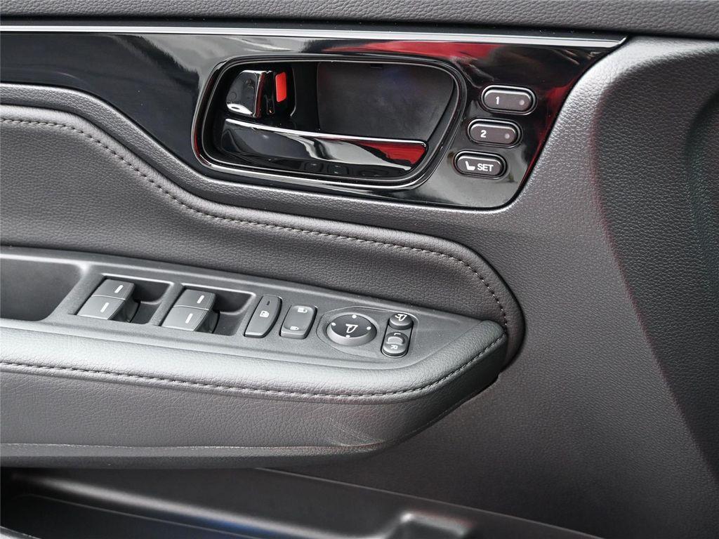 used 2025 Honda Odyssey car, priced at $46,400