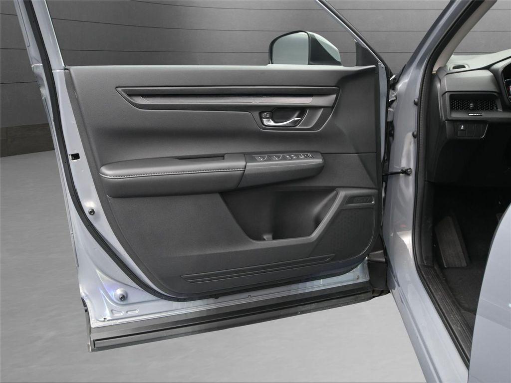 used 2025 Honda CR-V car, priced at $28,500