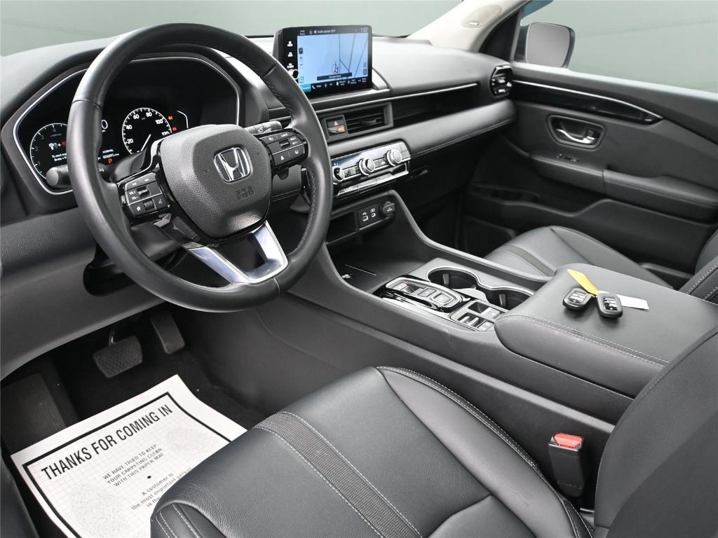 used 2025 Honda Pilot car, priced at $45,350
