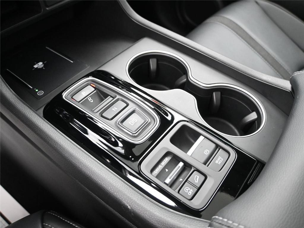 used 2025 Honda Pilot car, priced at $45,350